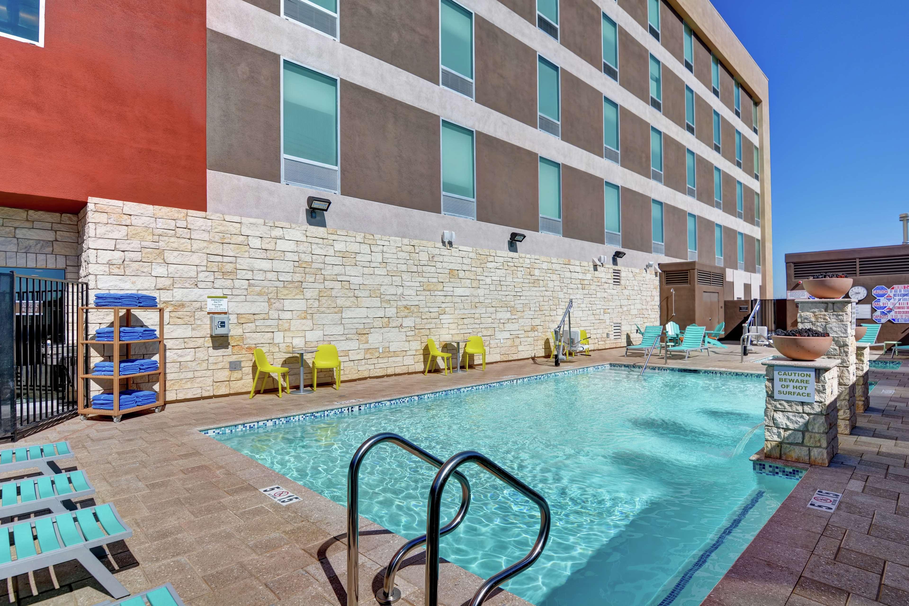 Home2 Suites By Hilton Las Vegas Strip South Exterior photo