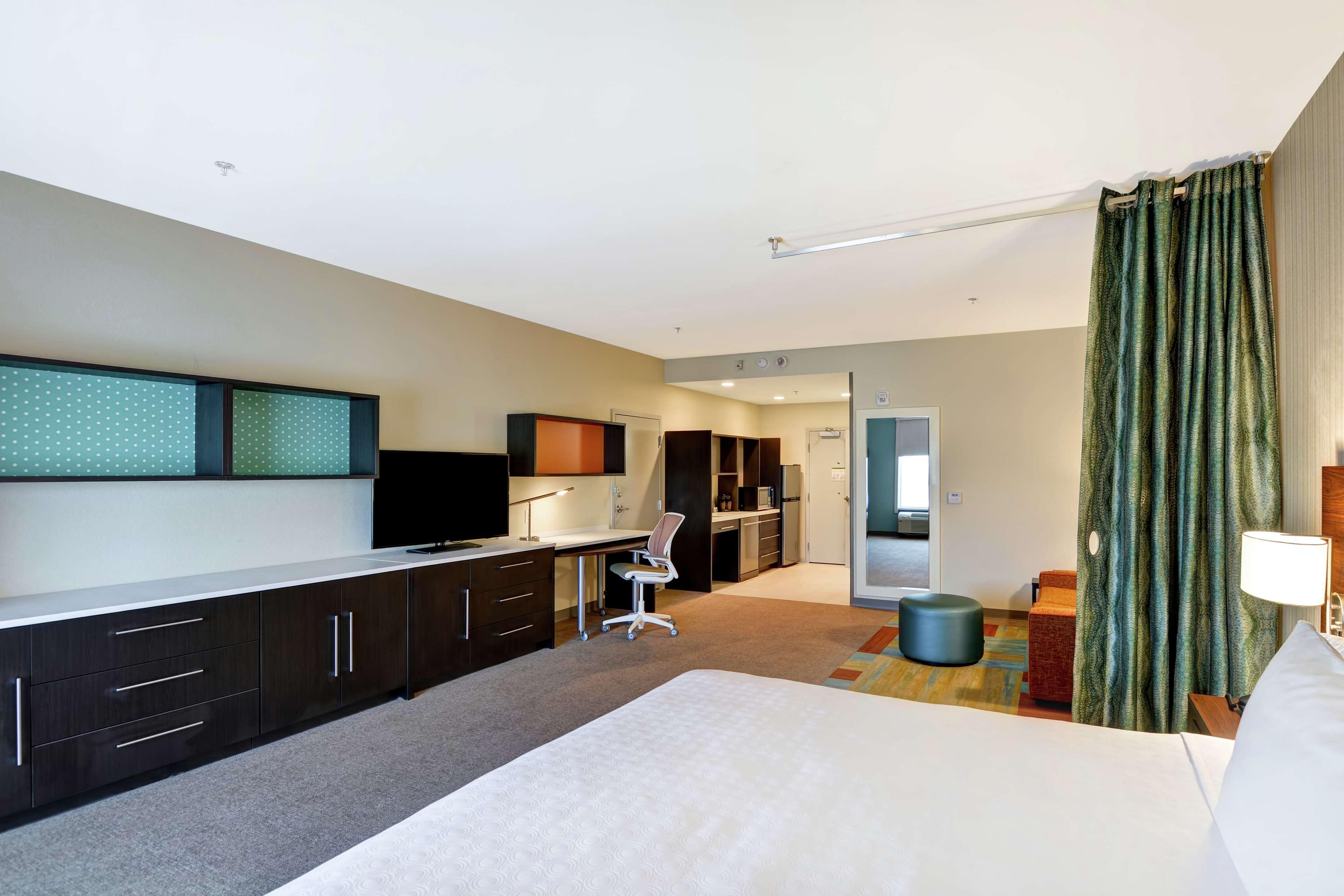 Home2 Suites By Hilton Las Vegas Strip South Exterior photo